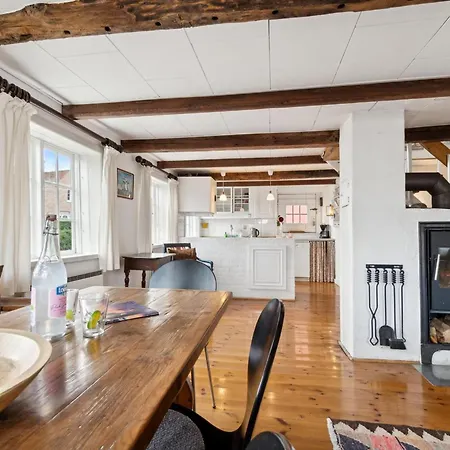 Daje - 100m From The Sea By Interhome
